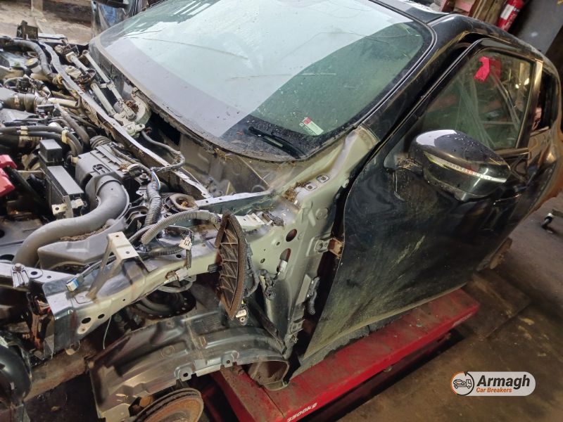 2016 NISSAN JUKE TEKNA DCI for breaking