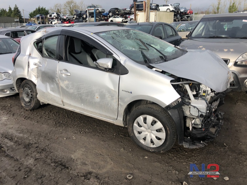 2016 TOYOTA AQUA 1.5 DAA-NHP10 5DR AUTO for breaking