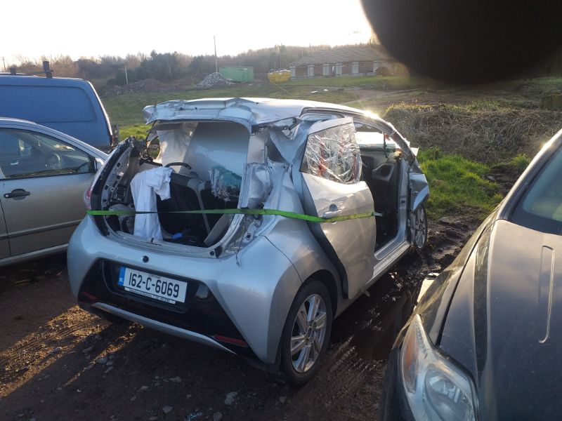 2016 TOYOTA AYGO 1.0 X-PLAY+ 4DR for breaking