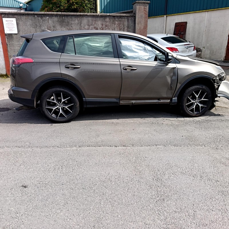 2016 TOYOTA RAV4 RAV4 2.0 D-4D LUNA SPORT 4DR for breaking