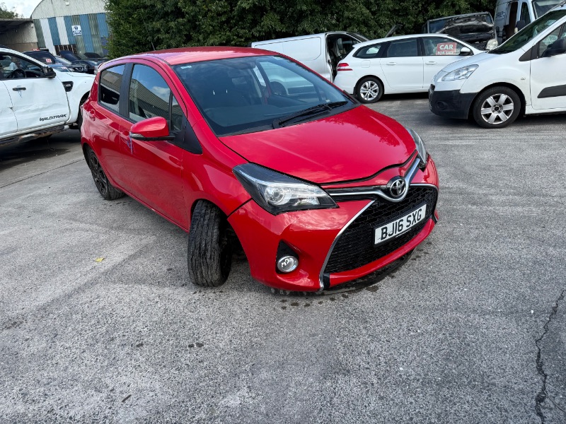 2016 TOYOTA YARIS DESIGN D-4D for breaking