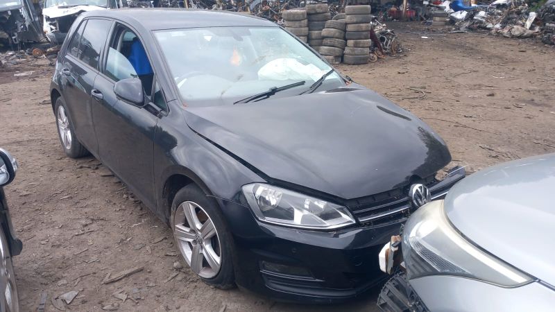 2016 VOLKSWAGEN GOLF 1.6 TDI MATCH BLUEMOTION 110PS 5 5DR for breaking