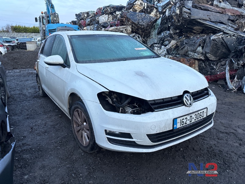 2016 VOLKSWAGEN GOLF TRENDLINE 1.6 TDI MANUAL 5SPEED 90HP 5DR for breaking