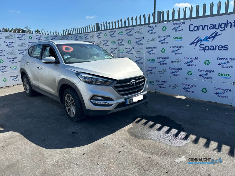 2017 HYUNDAI TUCSON 1.7 SE NAV BLD 116PS 5DR for breaking