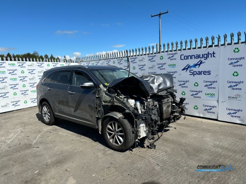 2017 KIA SORENTO PLATINUM 4X2 5DR for breaking