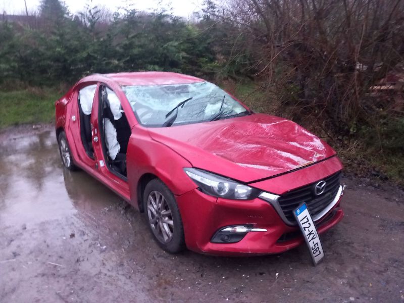 2017 MAZDA MAZDA3 1.5P 100PS EXECUTIVE 4DR for breaking