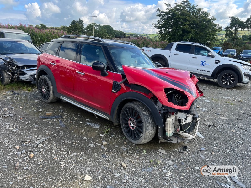 2017 MINI COUNTRYMAN COOPER for breaking
