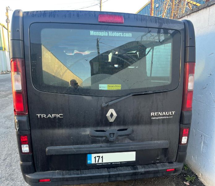 2017 RENAULT TRAFIC LL29 BUSINESS E MINIBUS 4DR for breaking