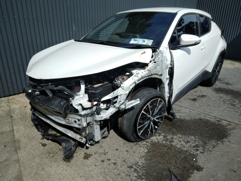 2017 TOYOTA C-HR SOL HYBRID for breaking