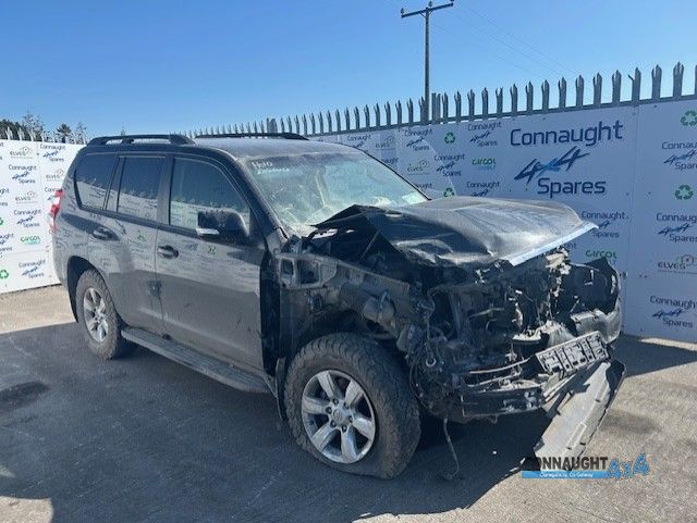 2017 TOYOTA LANDCRUISER LAND CRU LWB GX COM 4DR for breaking