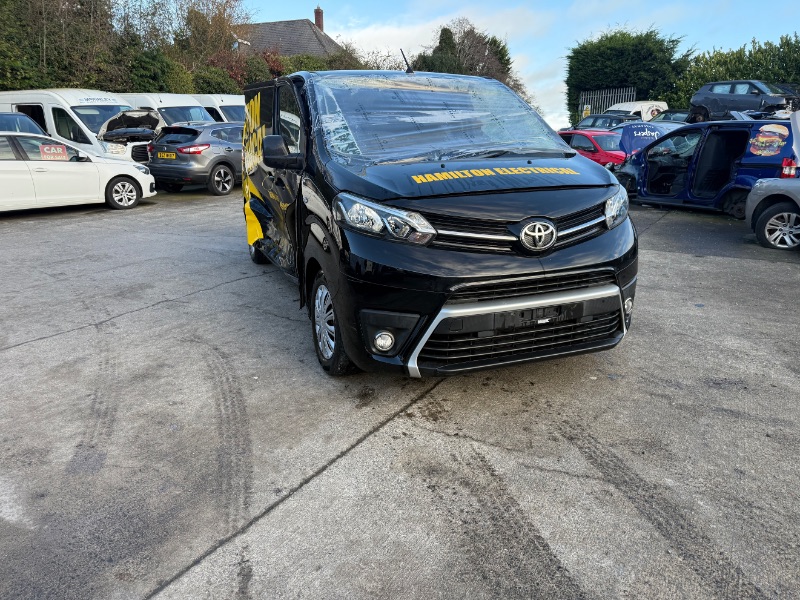 2017 TOYOTA PROACE COMFORT for breaking