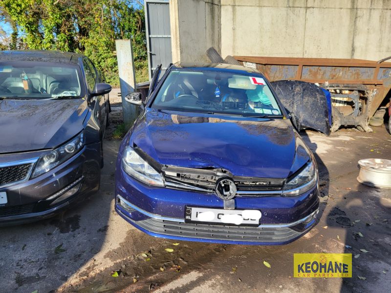 2017 VOLKSWAGEN GOLF 1.6 TDI SE NAV 115PS 5DR for breaking