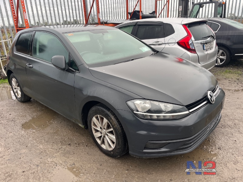 2017 VOLKSWAGEN GOLF 1.6 TRENDLINE TDI 115HP 3DR for breaking