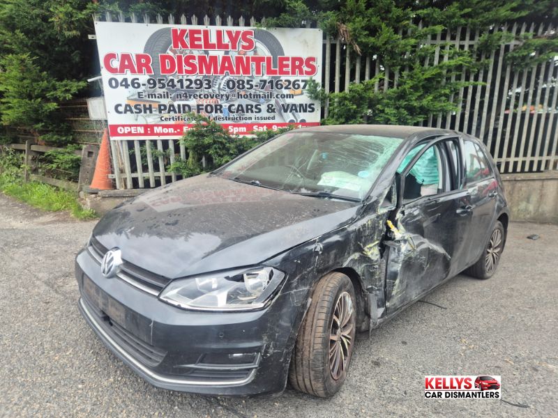 2017 VOLKSWAGEN GOLF ALLSTAR 1.6 TDI MANUAL 5SPEED 5DR 110 for breaking