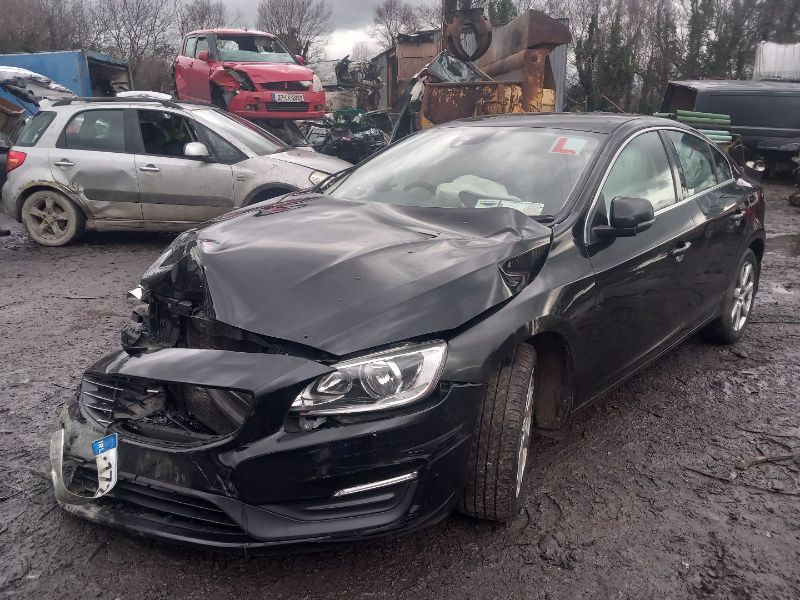 2017 VOLVO S60 D2 SE 4DR for breaking