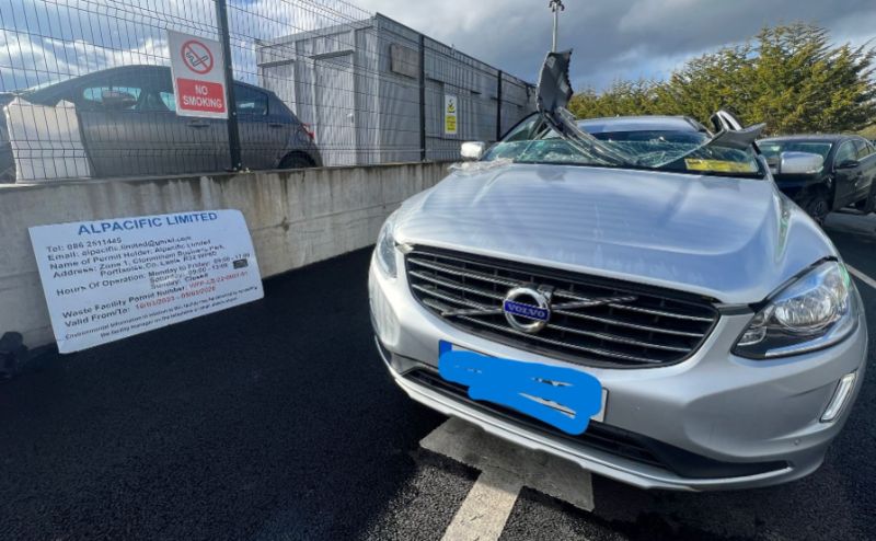 2017 VOLVO XC60 D4 FWD SE 5DR for breaking