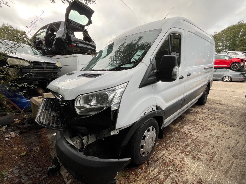 2018 FORD TRANSIT 350L TRND 2.0 130PS RWD 3DR for breaking