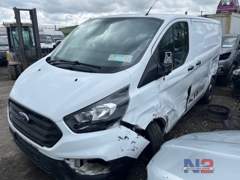 2018 FORD TRANSIT CUSTOM 300 BASE SWB 5DR for breaking