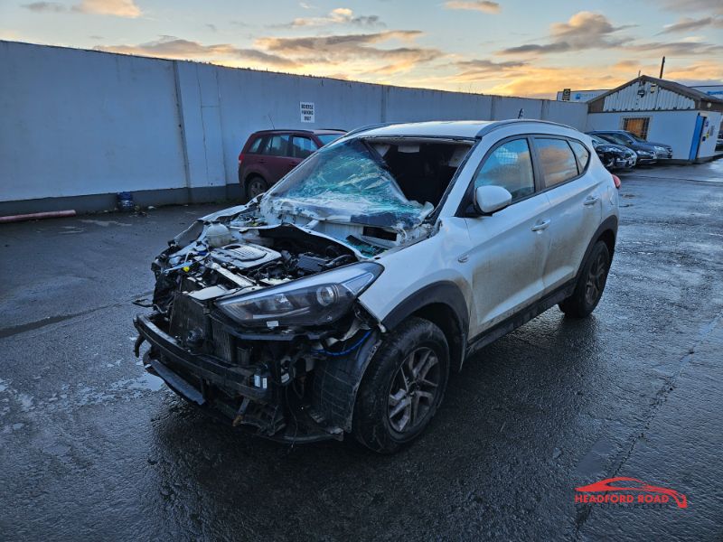 2018 HYUNDAI TUCSON IX35 COMFORT COMMERCIAL 4DR for breaking