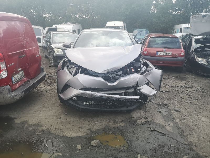 2018 TOYOTA C-HR HYBRID SOL 4DR AUTO for breaking