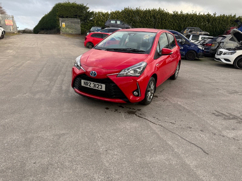 2018 TOYOTA YARIS ICON HYBRID VVT-I CVT for breaking