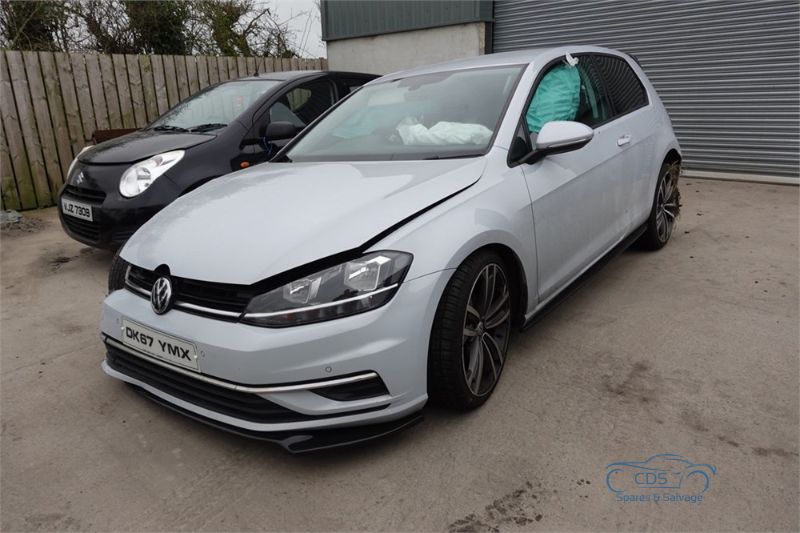 2018 VOLKSWAGEN GOLF SE NAVIGATION TSI BLUEMOTION for breaking