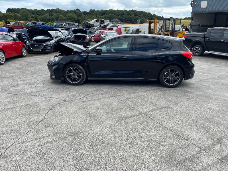2019 FORD FOCUS ST-LINE for breaking