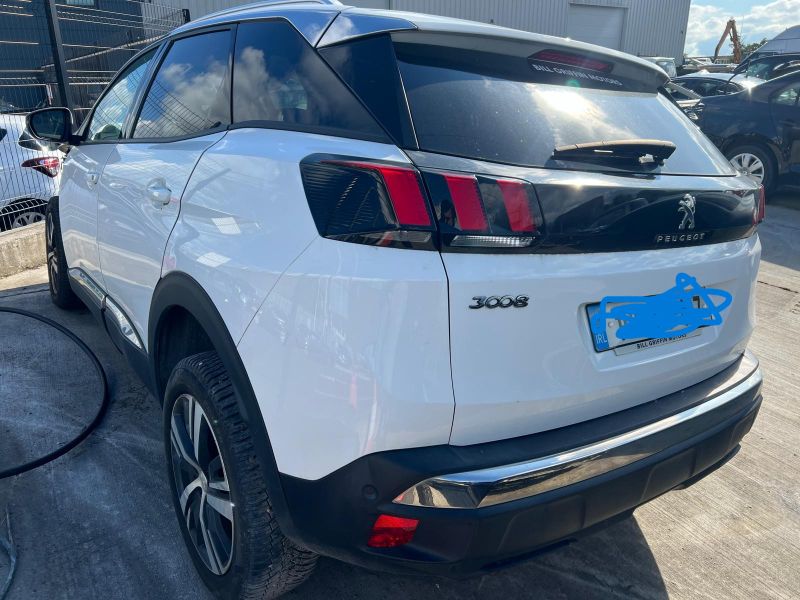 2019 PEUGEOT 3008 1.5BLUEHDI ALLURE 130BHP for breaking