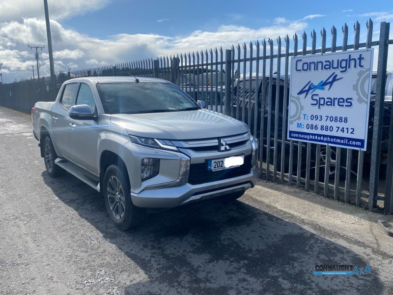2020 MITSUBISHI L200 INTENSE 6MT 4DR 2.5 DID CR 4WORK for breaking