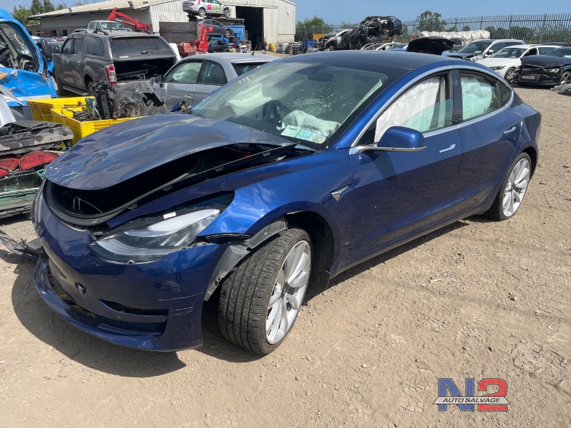 2020 TESLA MODEL 3 MSLRAWDBB1N 4DR AUTO for breaking