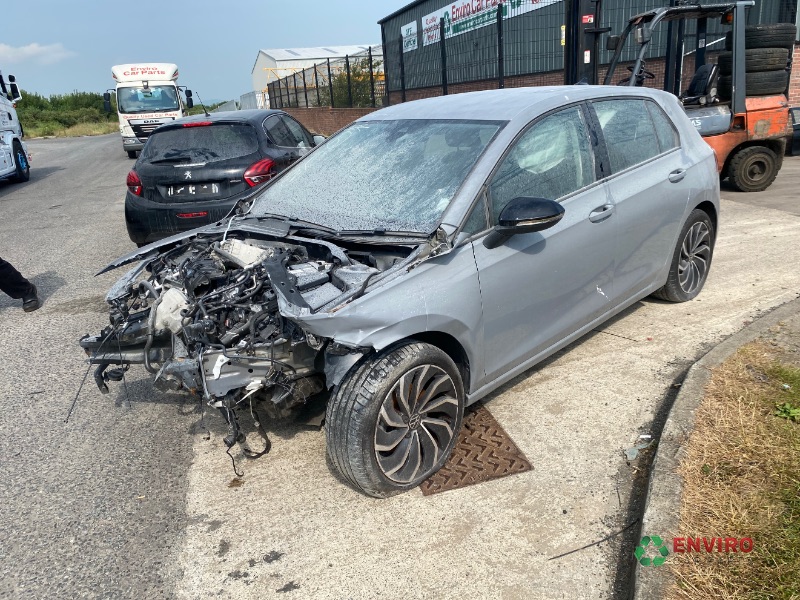 2020 VOLKSWAGEN GOLF LIFE TSI for breaking