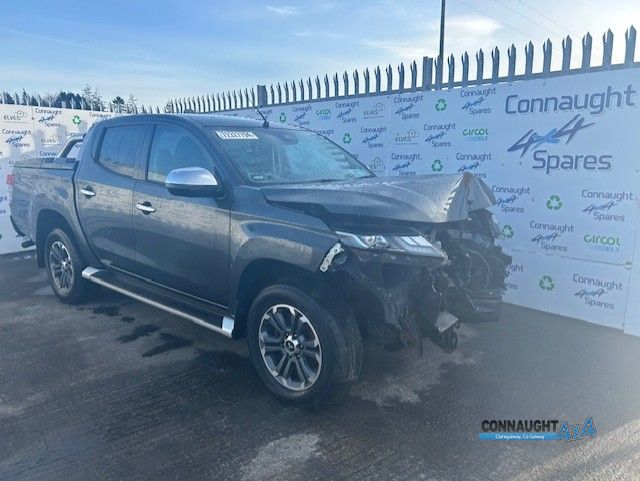 2021 MITSUBISHI L200 INSTYLE 6AT 4DR AUTO 2.5 DID CR 4WORK for breaking