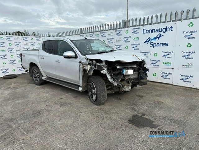 2021 MITSUBISHI L200 INTENSE 6MT 4DR 2.5 DID CR 4WORK for breaking