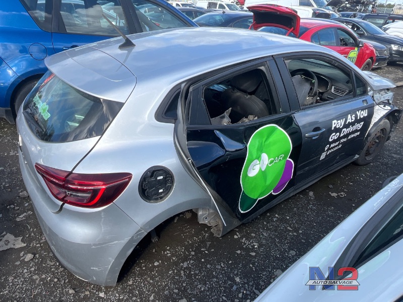 2021 RENAULT CLIO DYNAMIQUE TCE 100 MY19 5DR for breaking