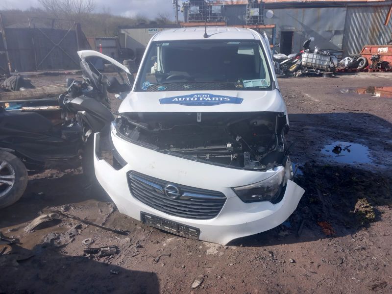 2022 OPEL COMBO L1H1-1.5 100PS DIESEL 6SPEED MANUAL MY22-L1H1-1.5 100PS-DSL-6SP 5DR for breaking