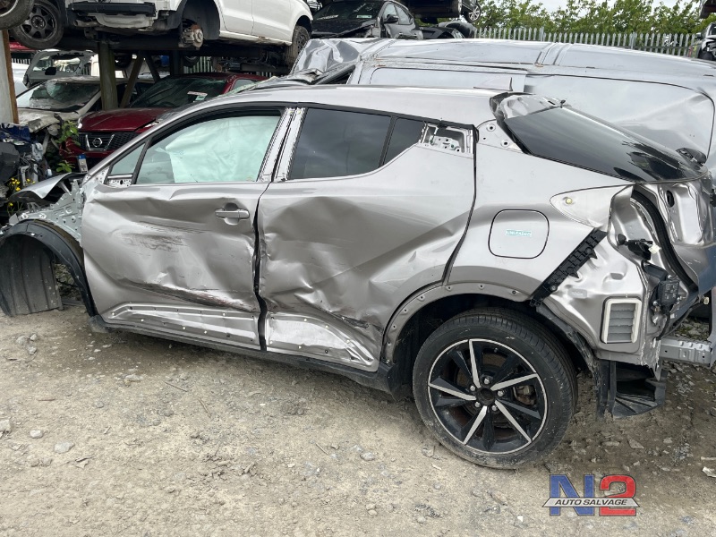 2022 TOYOTA C-HR 1.8 HYBRID SOL 4DR AUTO for breaking