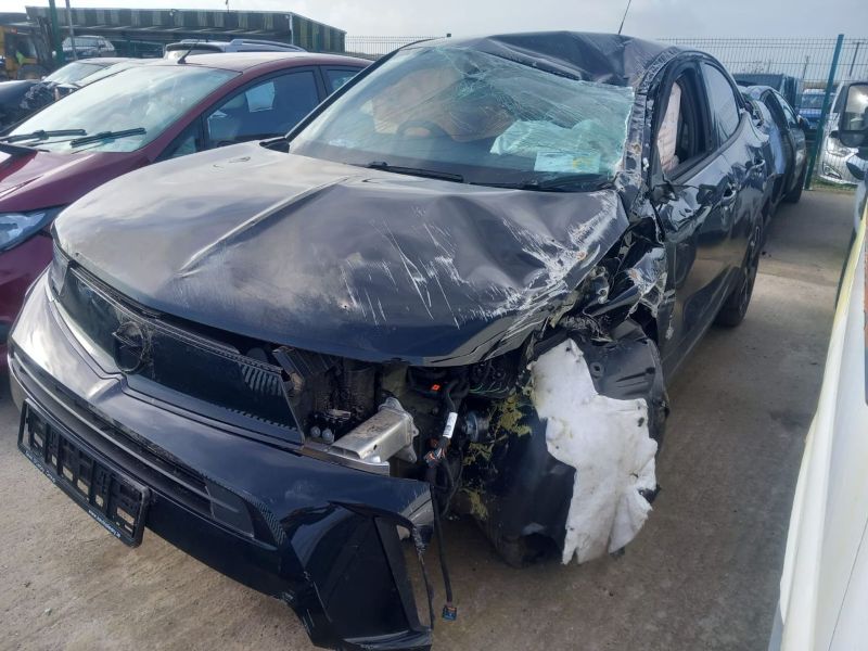2023 OPEL MOKKA GS-1.2 100PS-6SP 4DR for breaking