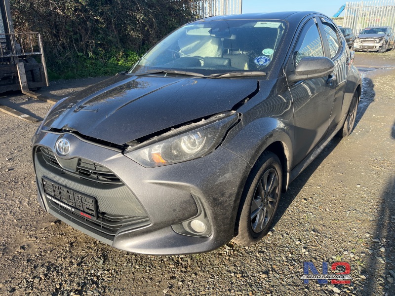 2023 TOYOTA YARIS 1.0 LUNA 4DR for breaking