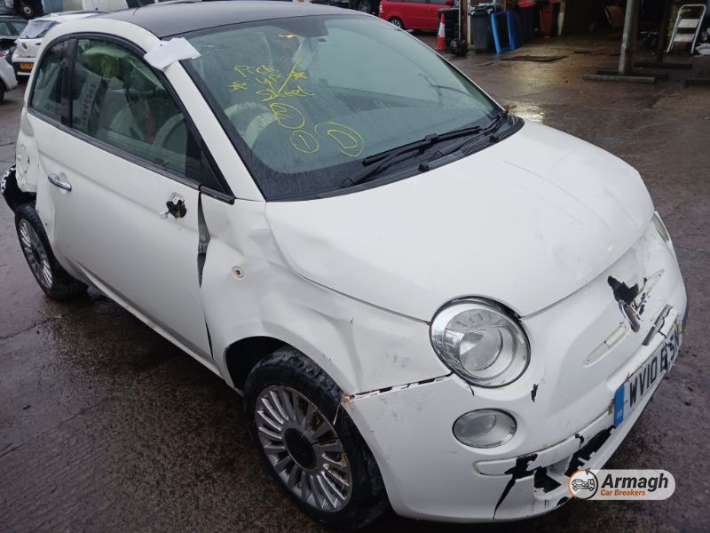 2010 FIAT 500 LOUNGE for breaking