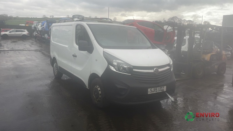2015 OPEL VIVARO VAUXHALL X82 2700 SWB CDTI for breaking