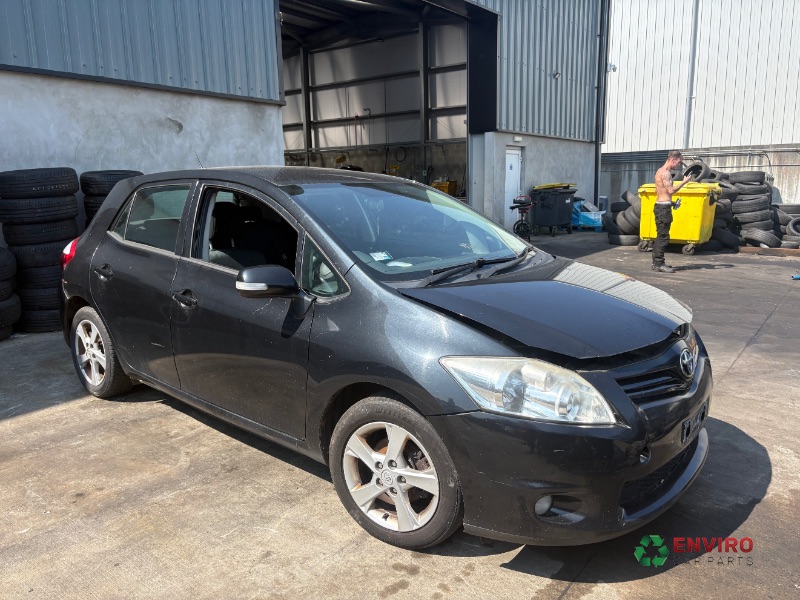 2011 TOYOTA AURIS TR for breaking 2011 TOYOTA AURIS TR for breaking